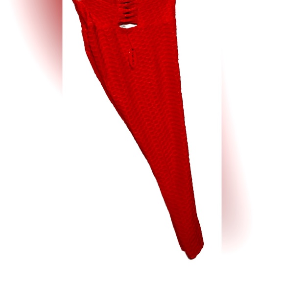 HOT KISS TWO-PIECE LEGGINGS & TOP | SMALL - Picture 2 of 9